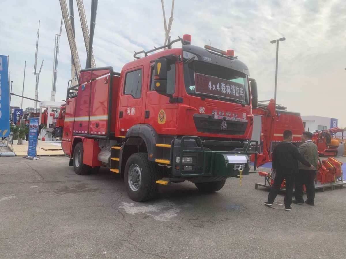 豪沃四驅森林消防車